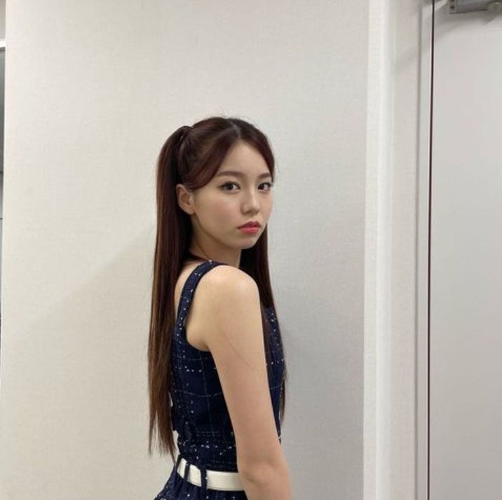 NiziUアヤカ、ツインテール姿に「似合いすぎ」「リアルプリンセス」と絶賛の声