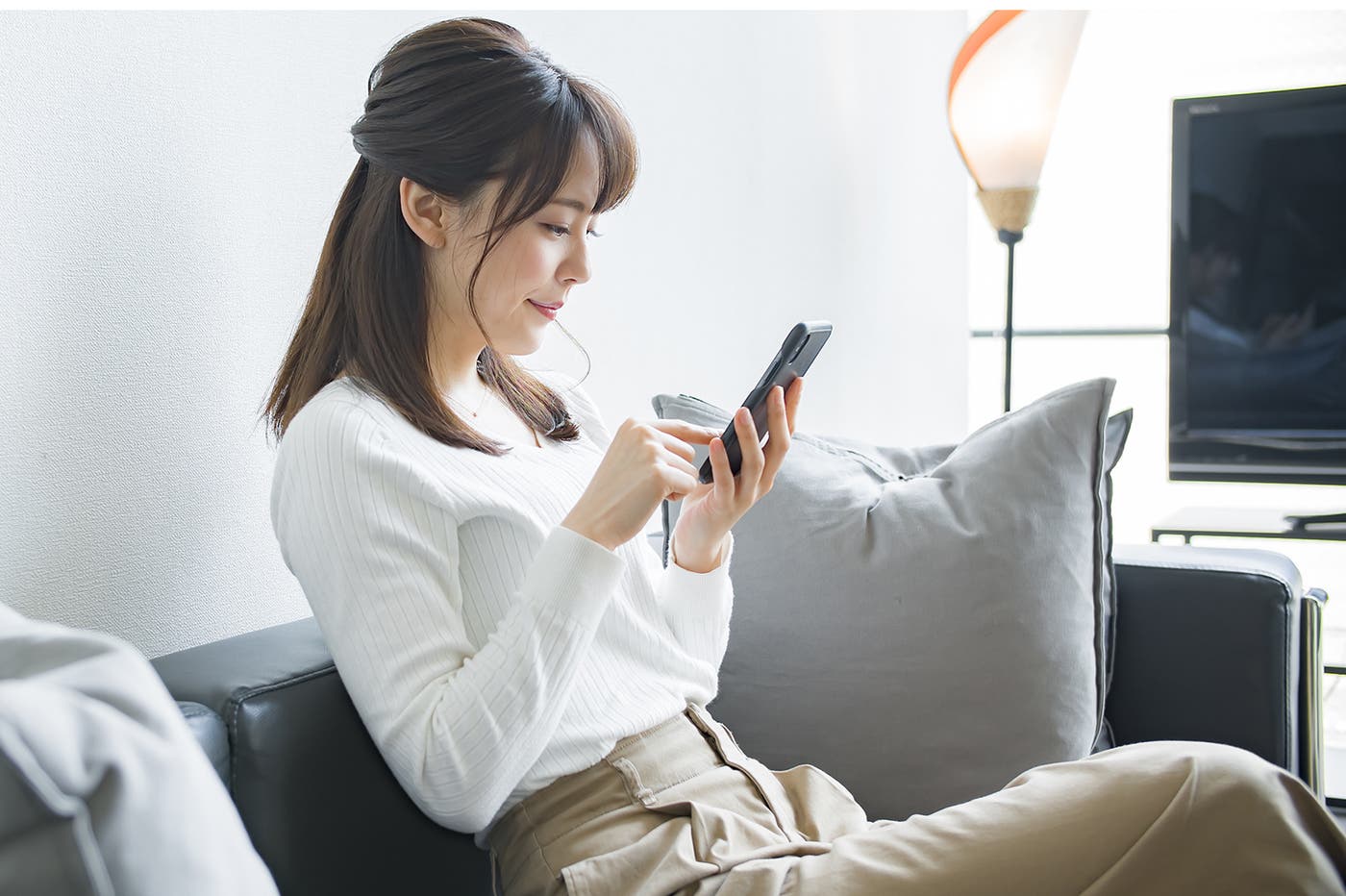 ライフスタイルに合わせて料金プランも更新(photo by naka/Adobe Stock)