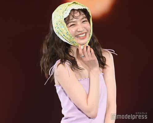 「僕かわ」ヒロイン上西星来、キャミソールで素肌輝く<札幌コレクション 2022 S/S>