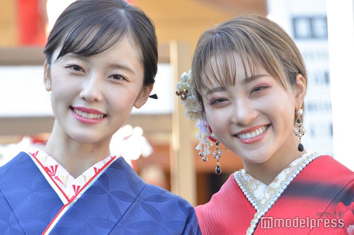 (左から)加藤小夏、安田愛里(C)モデルプレス