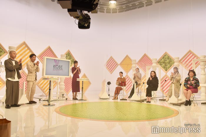 「神戸コレクションザニューリアリティー」オープニングの様子 (C)モデルプレス