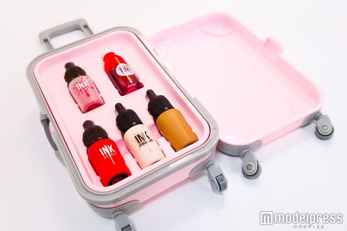 クリオ ペリペラ ファッションピープルキャリーバッグ(C)モデルプレス