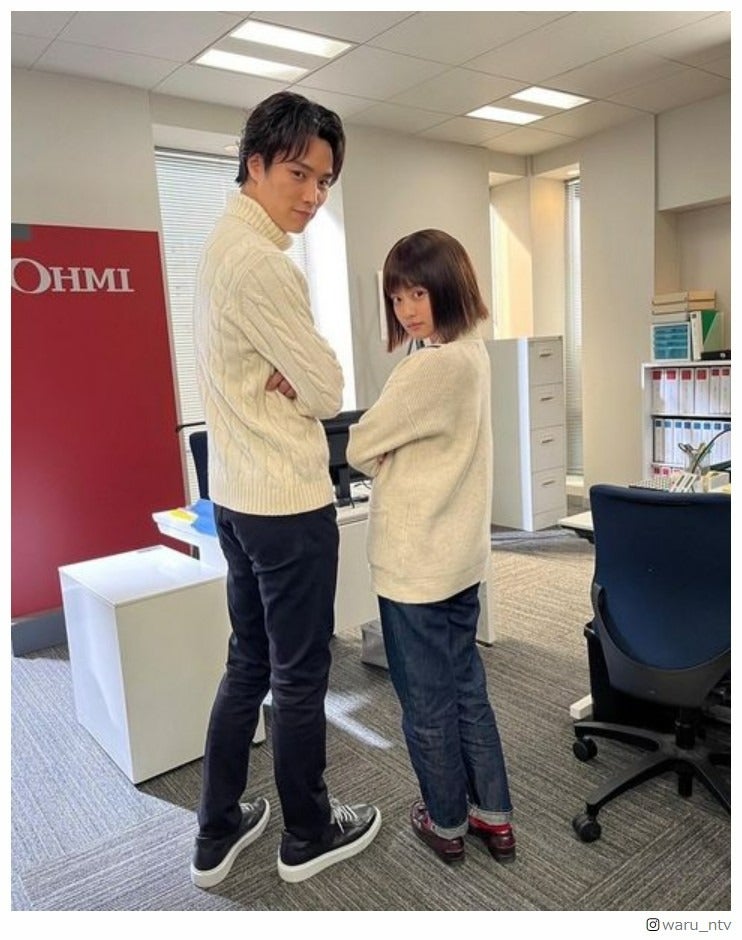 “身長28cm差”今田美桜＆鈴木伸之「わる」2ショットに悶絶の声殺到「萌える」「身長差可愛すぎる」