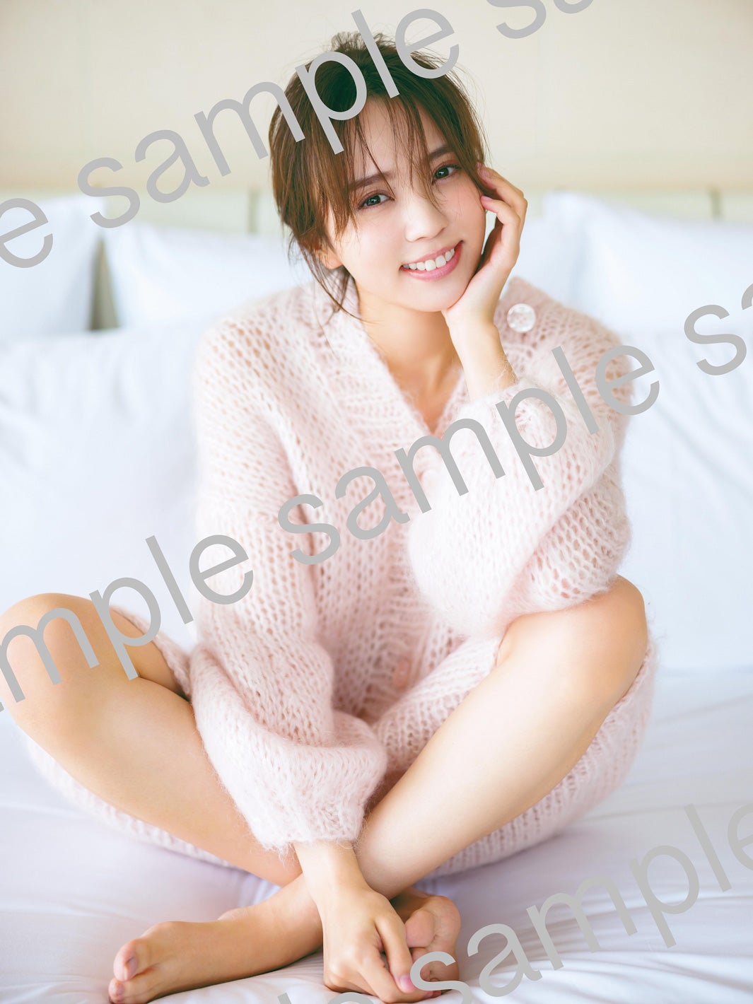 小林由依2nd写真集「意外性」講談社（ランダム封入特典ポストカード）／撮影：柴田フミコ