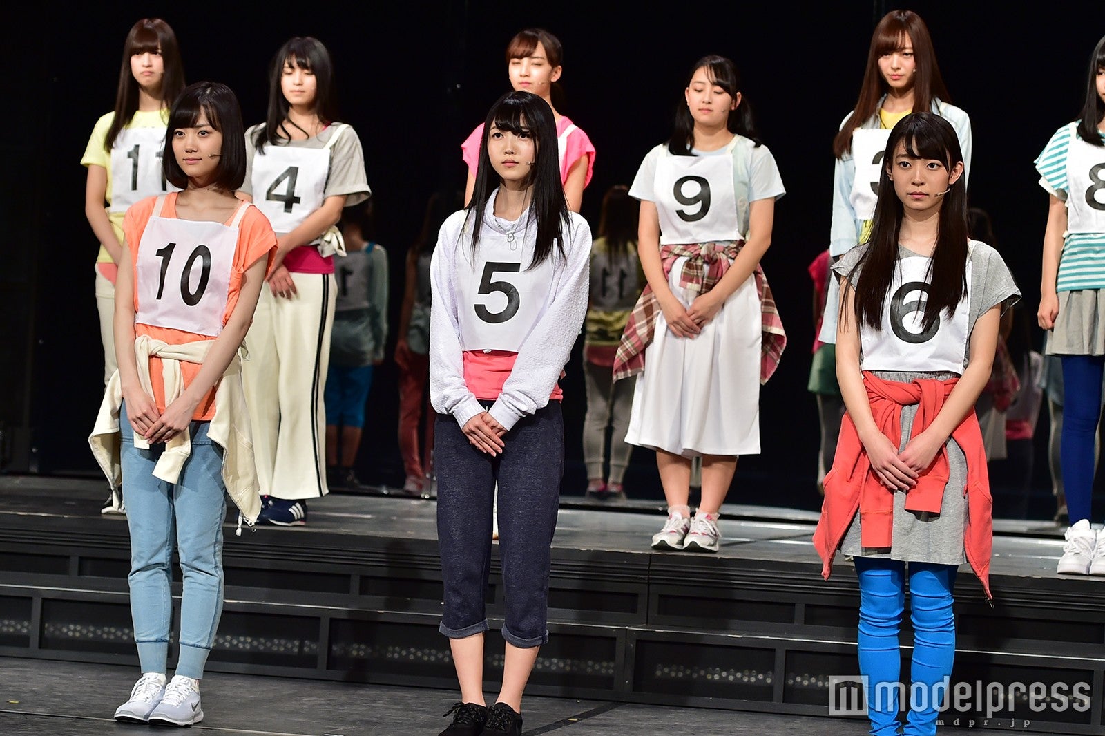 山下美月、久保史緒里、阪口珠美（C）モデルプレス