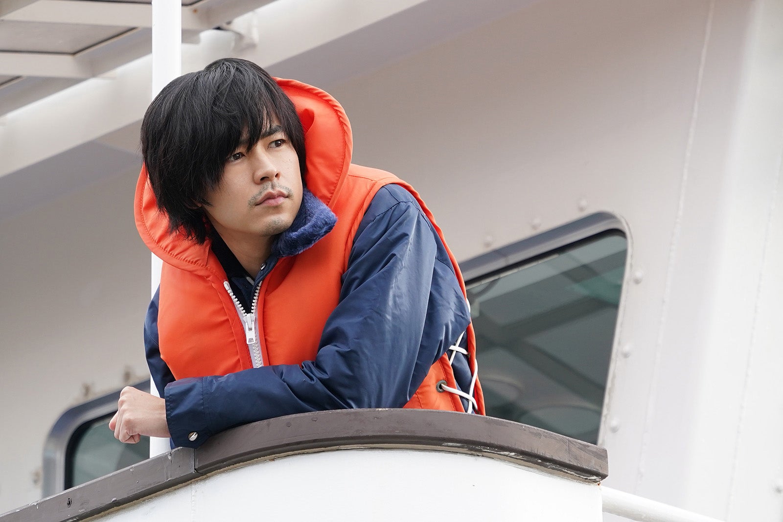 成田凌「逃亡医F」クランクイン　極寒の過酷ロケでも笑顔