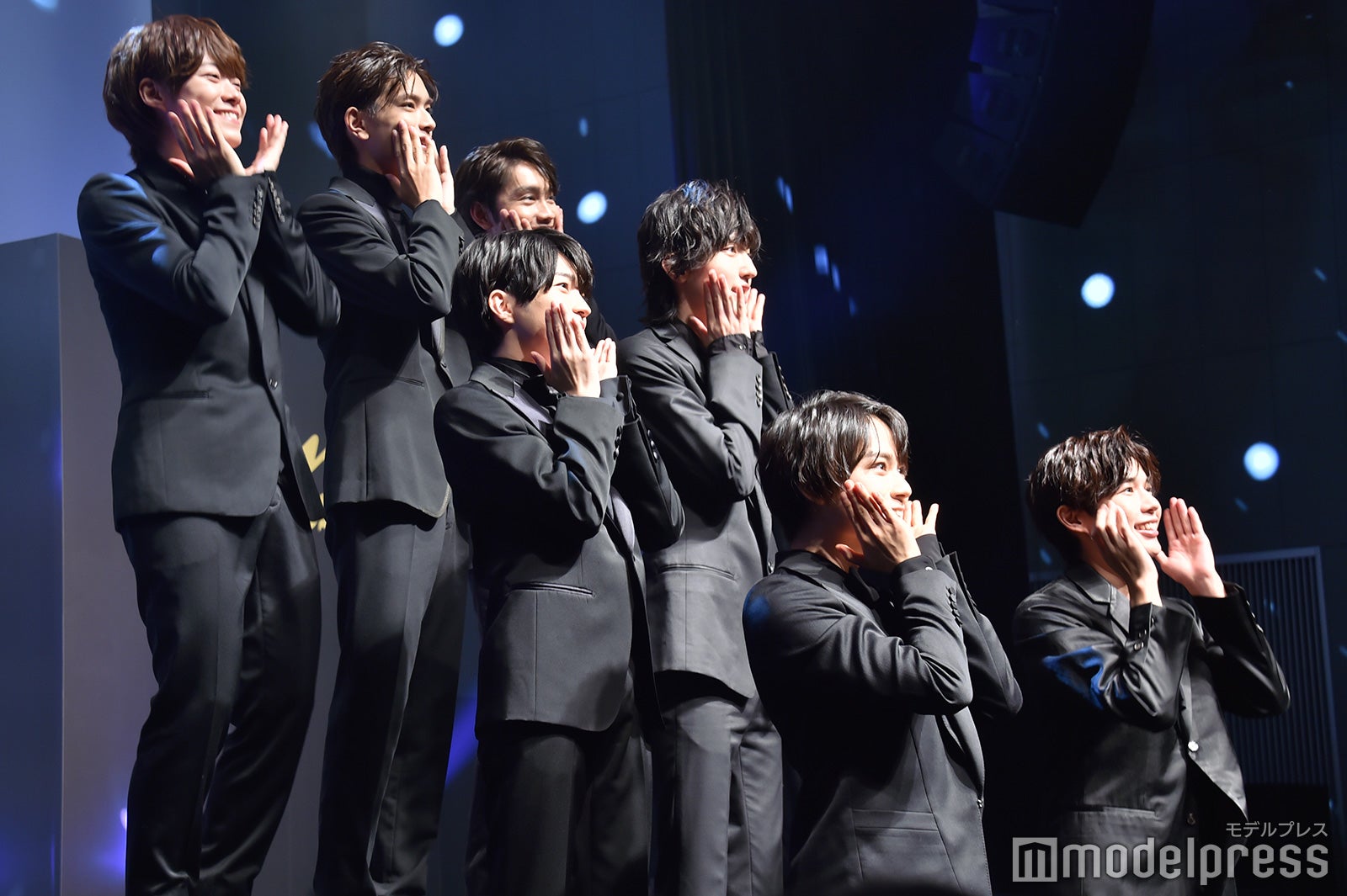 なにわ男子「初～心～だ～ね♪」（C）モデルプレス