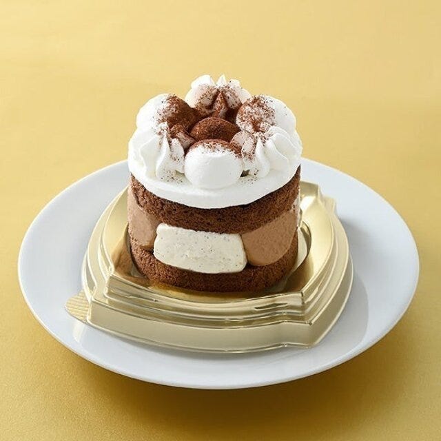 ファミリーマートのチョコレートバニラケーキのビジュアル