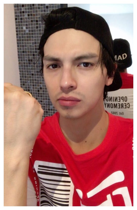 アレクサンダー/アレクサンダー公式ブログ(Ameba)より