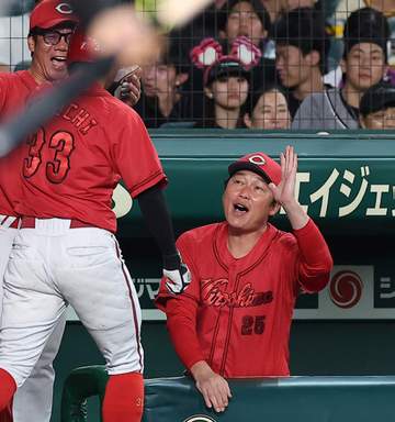 広島・新井監督 連敗止め、床田が「7連戦の頭で八回までしっかり投げてくれた」「（中村）奨成も3ボールからよく振った」