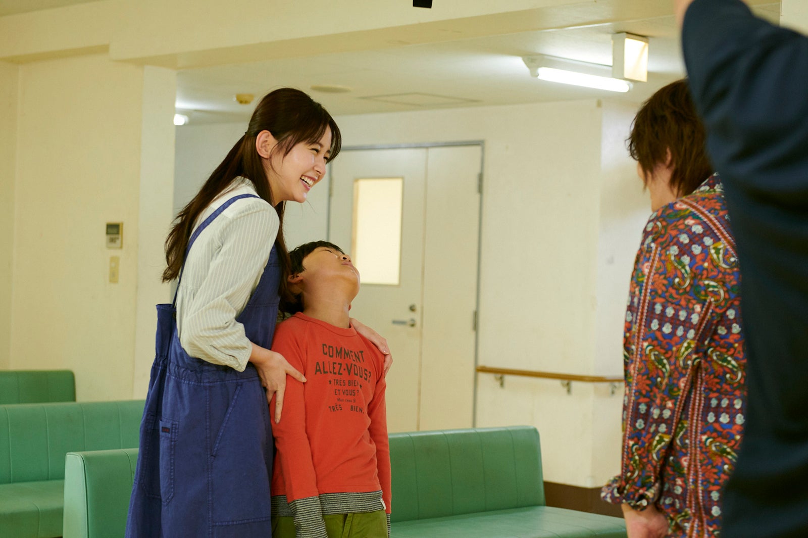 久間田琳加（左）（C）撮影：ABCテレビ