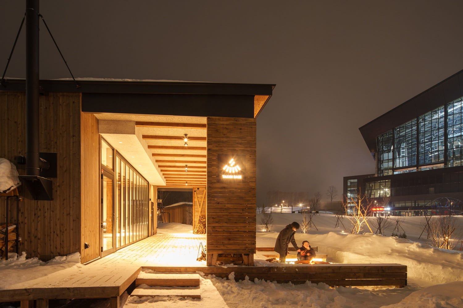 北海道に体験型アウトドア施設“オルパ”新球場近くで焚き火やグランピング