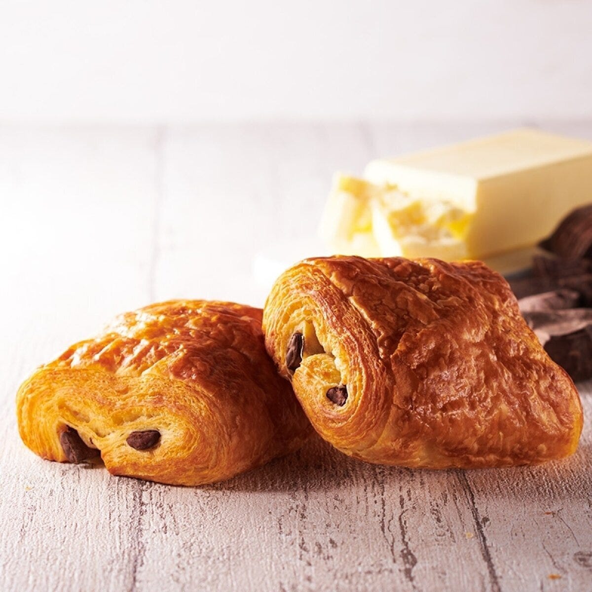 シャトレーゼのフランス産発酵バターのパン・オ・ショコラのビジュアル