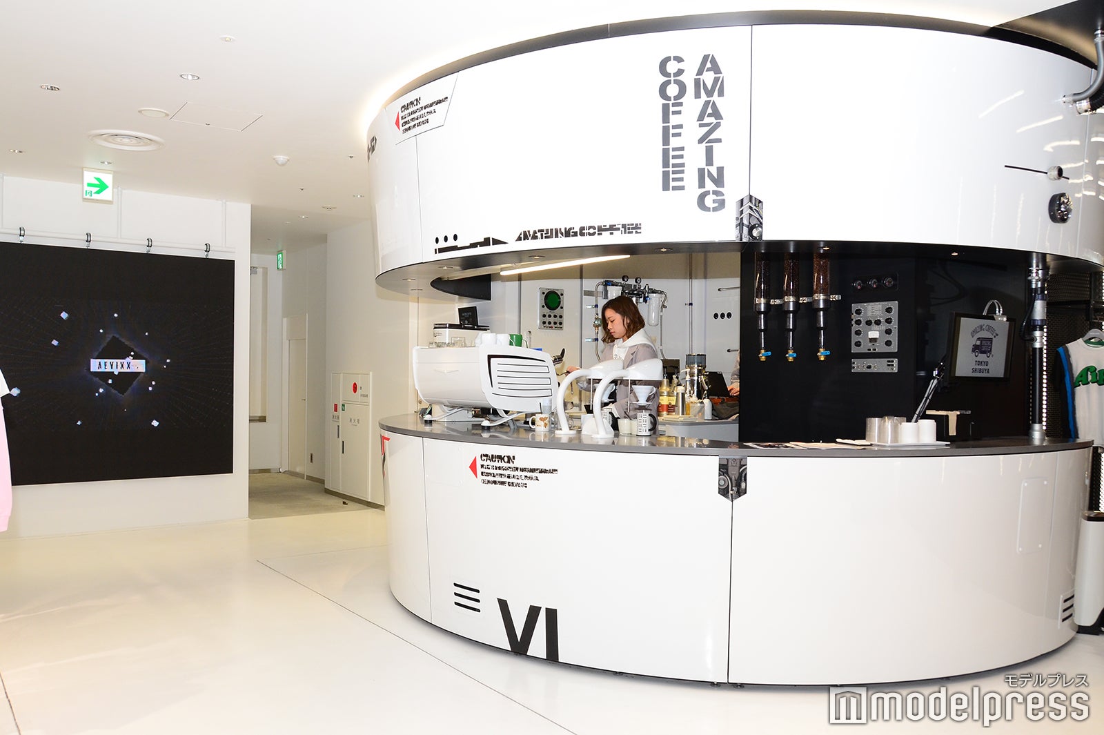 VERTICAL GARAGE（C）モデルプレス