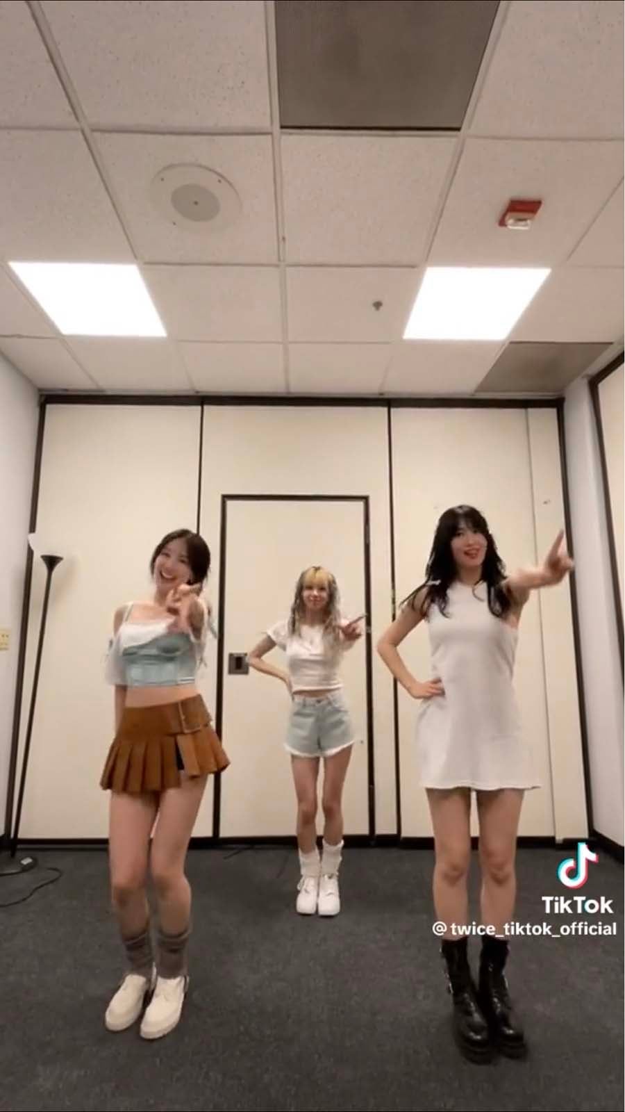 TWICE TikTokより