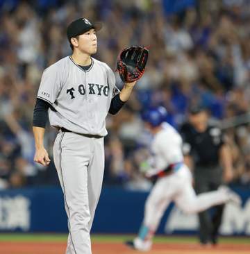 巨人まさか戸郷が2回までに4被弾9失点 横浜スタジアムのG党が沈黙 2イニング連続の失策も失点に絡む
