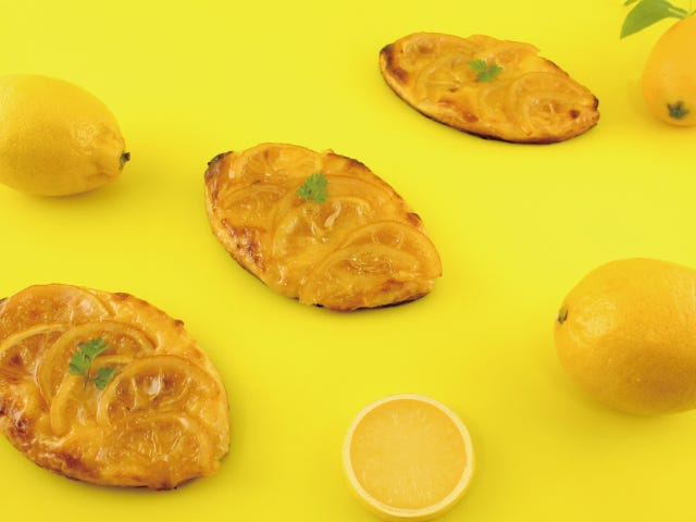 阪急電車の駅ナカパン店「フレッズカフェベーカリー」の初夏限定“柑橘フェア”に、甘酸っぱい新作パンが集結！