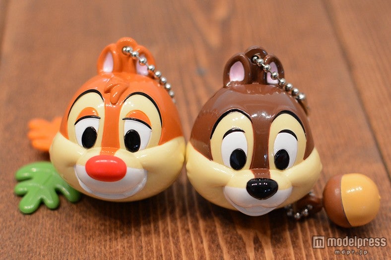 「メッセージキーチェーン」チップ、デール