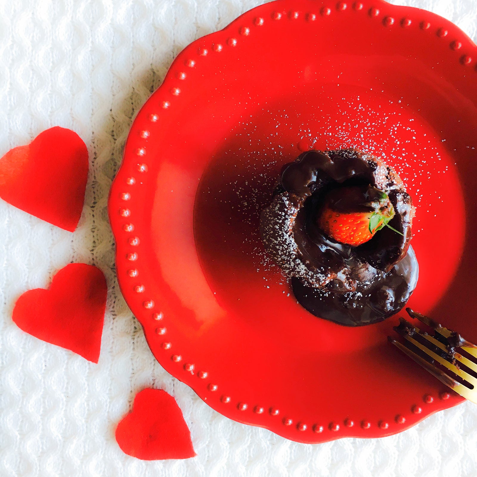 とろ～りスイーツを召し上がれ！／画像提供：柏原歩