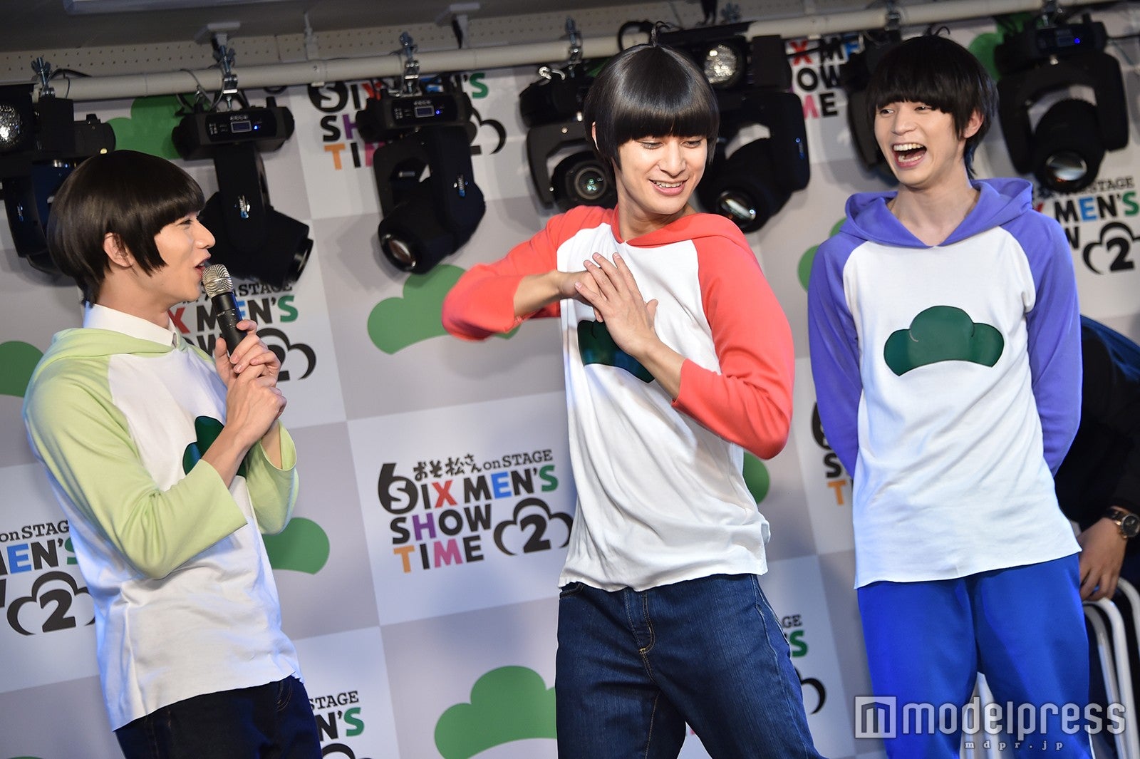 F6のダンスを披露する高崎翔太（C）モデルプレス