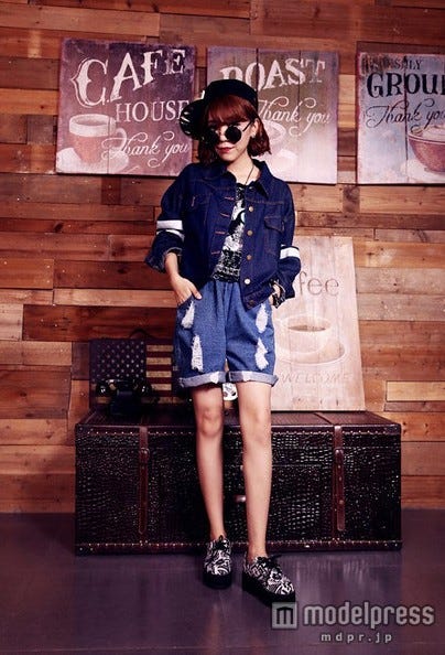 腕のラインもポイント/画像提供:「STYLIKE」2,980円(税込)