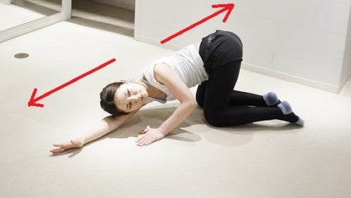 反対も同様に30秒ポーズをキープ