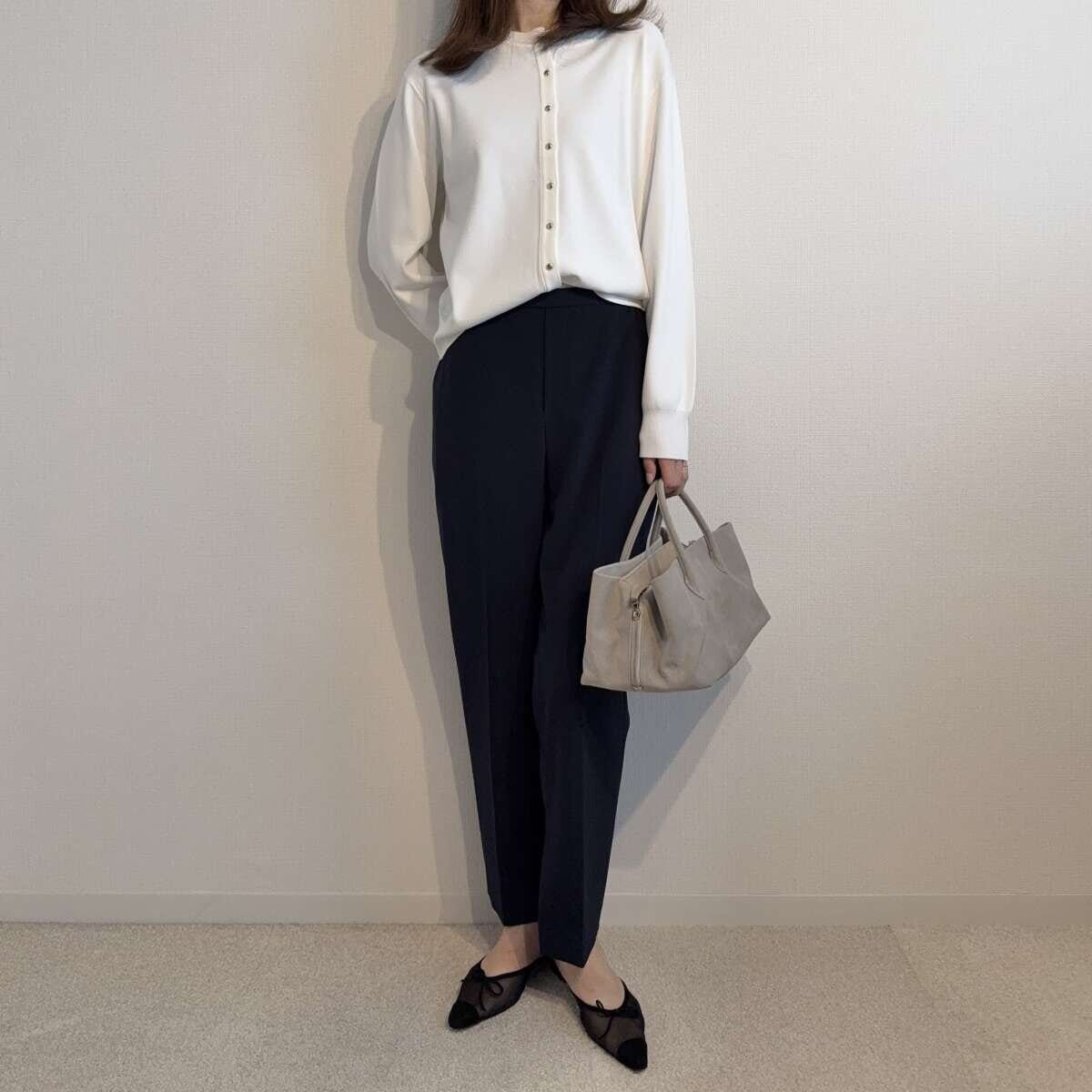 PLST　UVカットレーヨンブレンドメタルボタンカーディガンのテーパードパンツコーデ