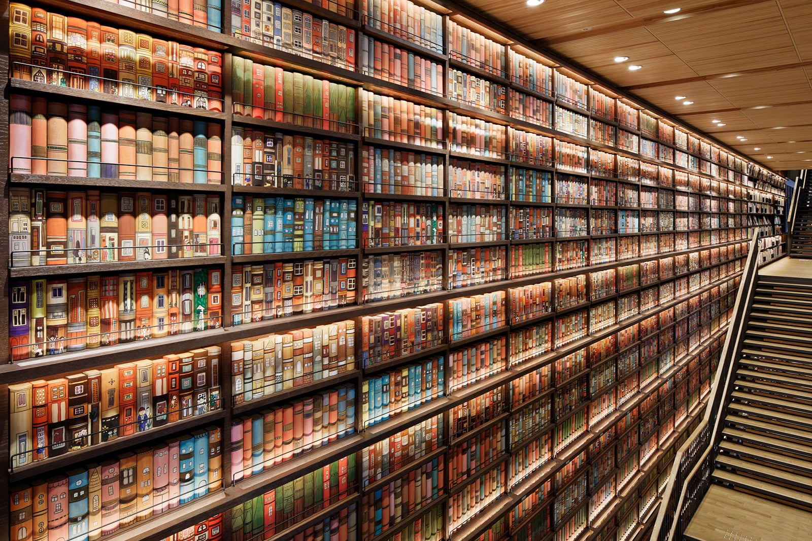 徳山駅前図書館／画像提供：カルチュア・コンビニエンス・クラブ株式会社