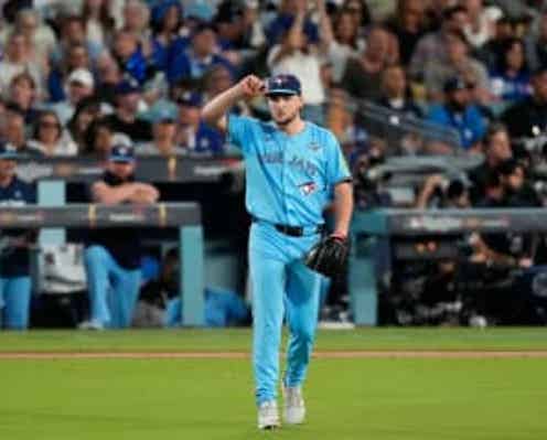 ブルージェイズ イエサベージが12奪三振でWS新人記録を樹立 76年ぶりに歴史の扉を開く 自己最長の7回1失点快投