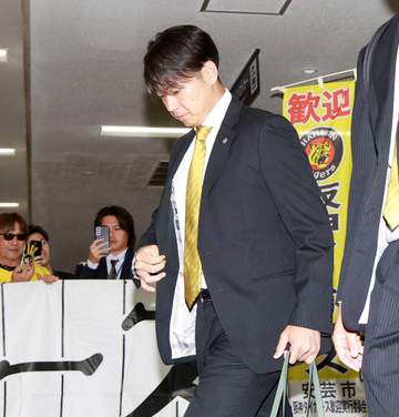 阪神・下村 初の秋季キャンプ「殻を破りたい」ブルペン連投解禁 2年間のリハビリ期間終え猛アピ宣言