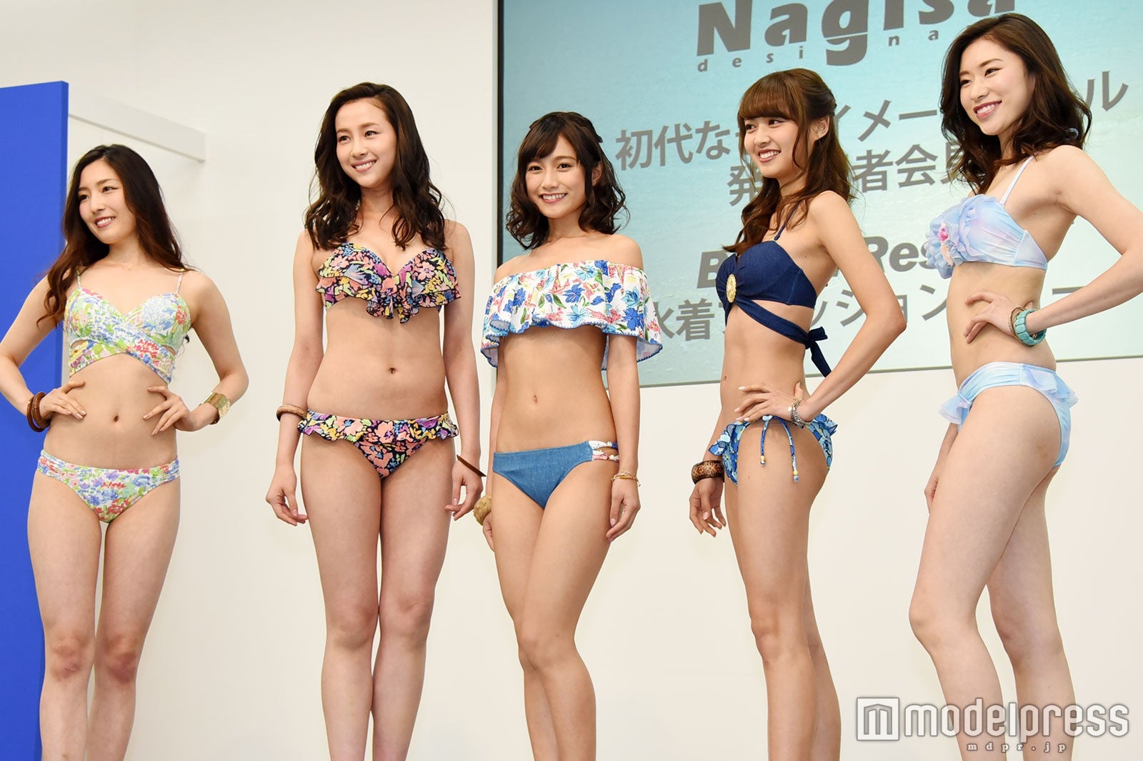 （左から）砂田早紀、海老沼さくら、武田あやな、松元絵里花、島田七実（C）モデルプレス