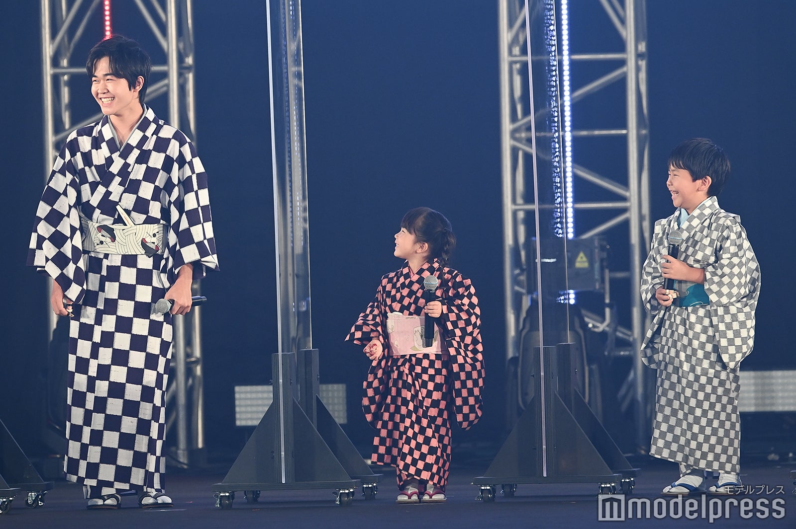 鈴木兄妹（C）モデルプレス