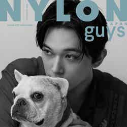 「NYLON JAPAN guys」9月号（カエルム、7月28日発売）表紙：吉沢亮（C）NYLON JAPAN