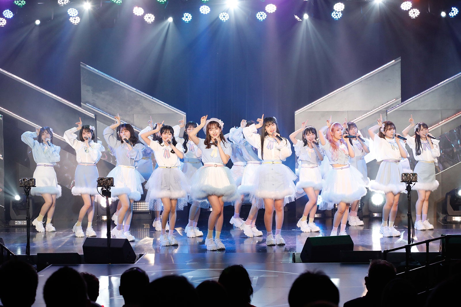 HKT48「HKT48劇場 10周年記念特別公演」（C）Mercury