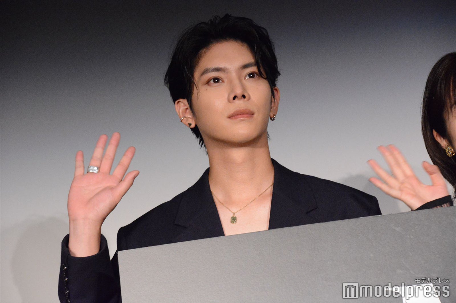 YU（C）モデルプレス