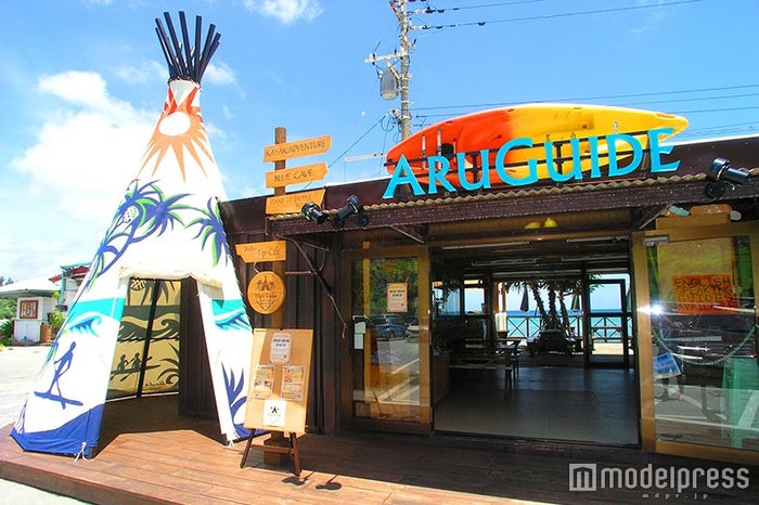 名物は トンガリタコライス 沖縄中部のお洒落な海カフェへ出かけよう 女子旅プレス