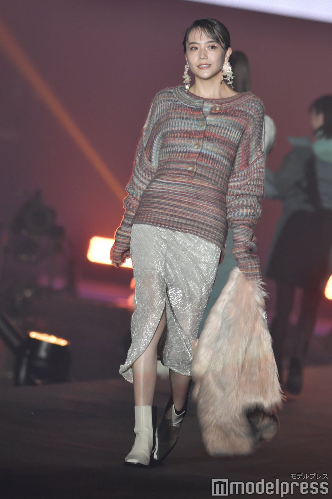 （C）モデルプレス