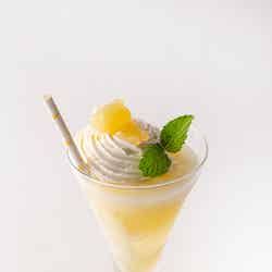 リラックマのはちみつりんごスムージー ¥800+税 (提供画像)