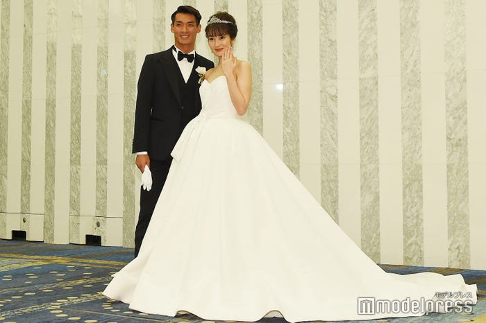 高梨臨 サッカー槙野智章選手が披露宴 子どもは 11人ほしい モデルプレス 高梨臨 サッカー槙野智章選手が披露宴 子どもは 11人ほしい モデルプレス