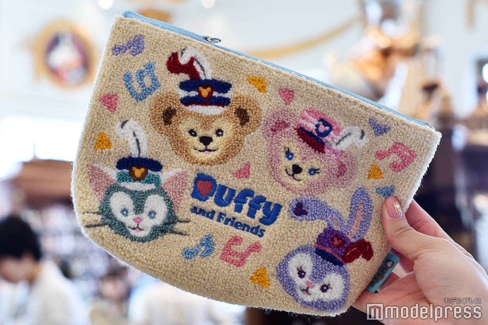 ポーチ（¥3,200） （C）モデルプレス