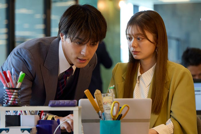 砂田将宏、紺野彩夏「復讐カレシ~溺愛社長の顔にはウラがある~」第5話(C)「復讐カレシ~溺愛社長の顔にはウラがある~」製作委員会・MBS