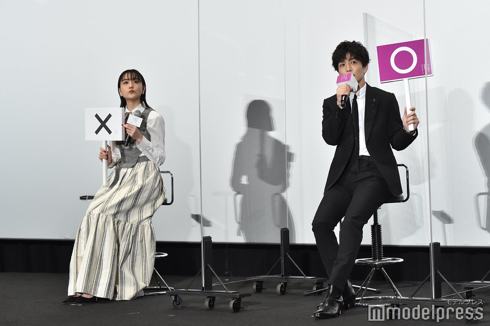 松井愛莉、岩田剛典 （C）モデルプレス