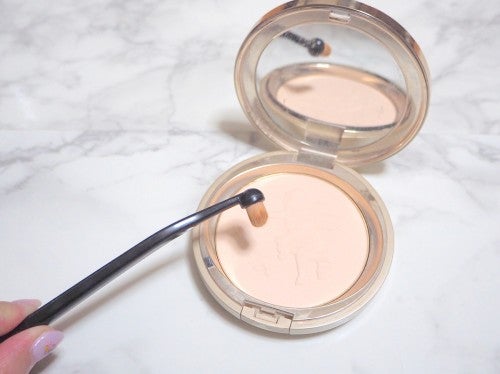 パウダーは細かい部分こそ丁寧に