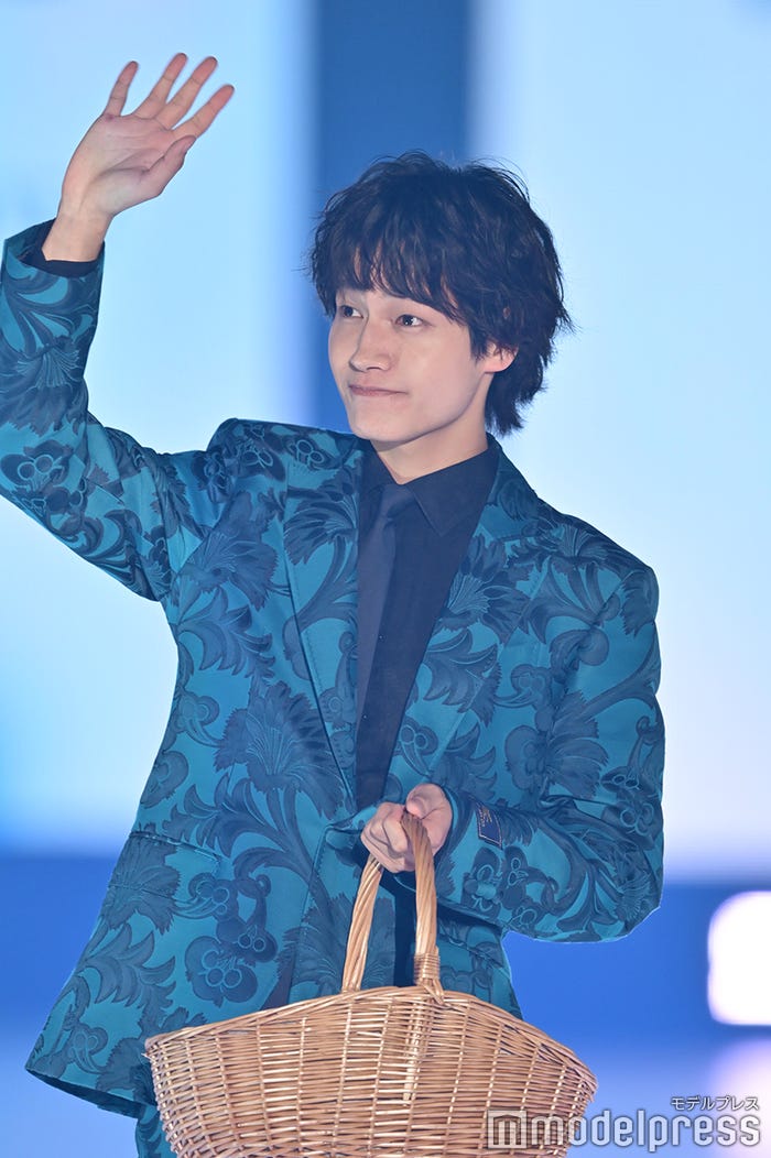 佐野晶哉(C)モデルプレス