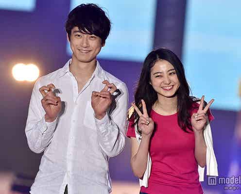 坂口健太郎、“塩スマイル”弾ける 「non‐no」高田里穂と胸キュン決めポーズ<GirlsAward 2015 S/S>