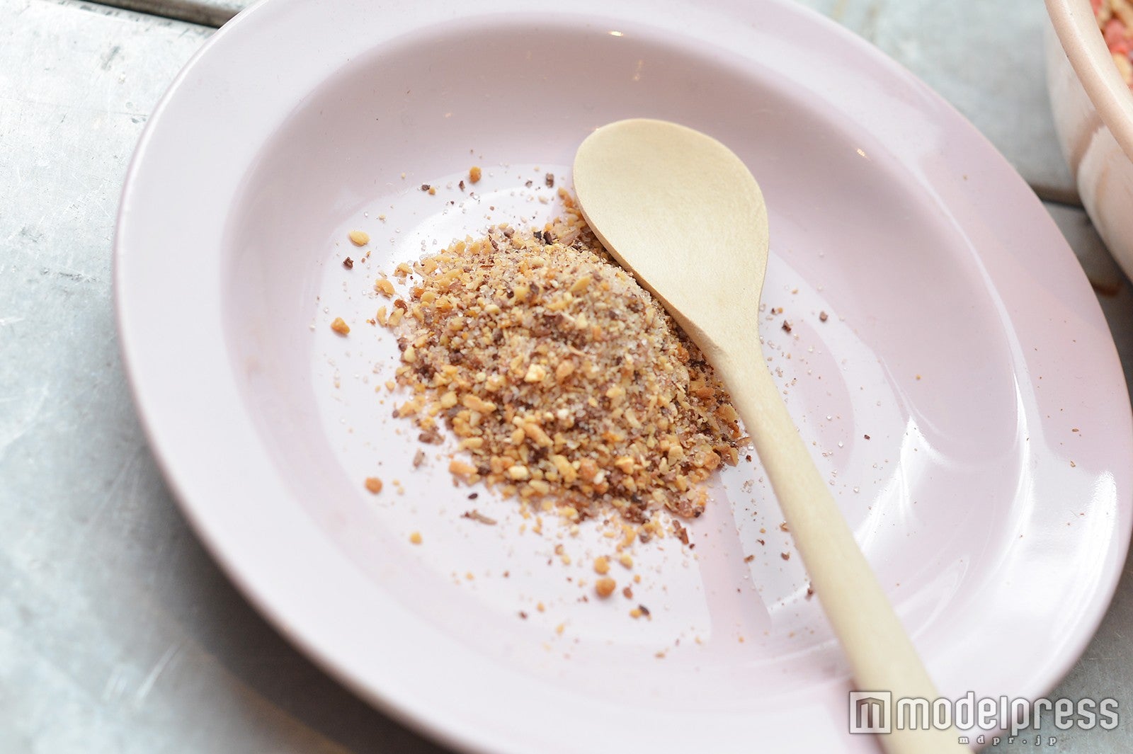 トッピングのアーモンドオーツシュガー （C）モデルプレス