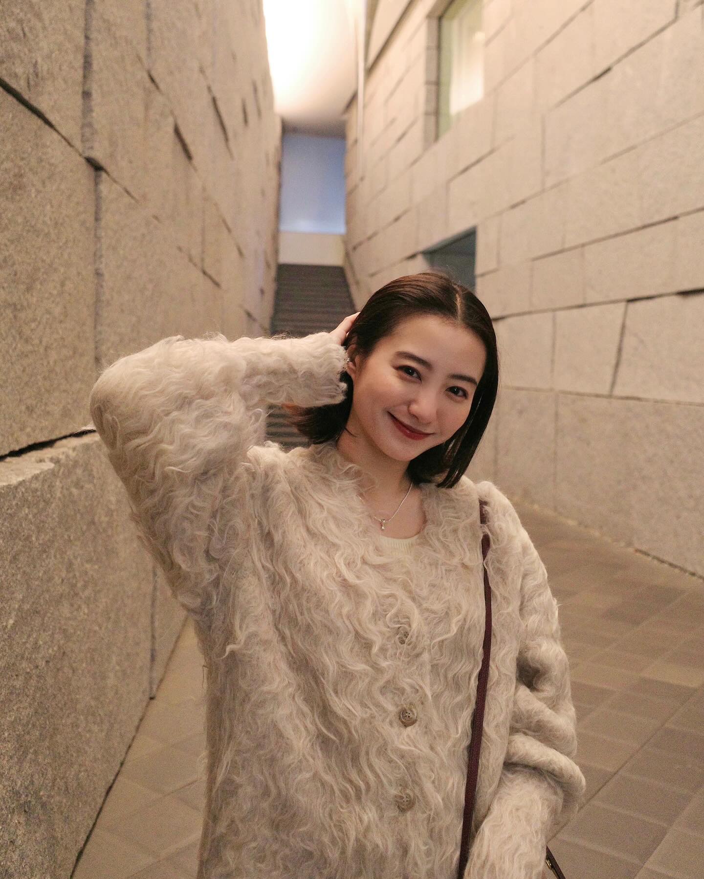 今クールドラマ2本出演の人気女優、街頭インタビュー受ける「オフでも美しい」「気づかなかったのかな？」と反響