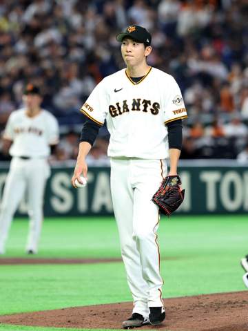 東京D騒然 巨人・戸郷が危険球退場 二回フォークがすっぽ抜けて紅林の頭部に わずか14球で退場 スタンドからブーイングも 長嶋さん一周忌記念試合でまさか