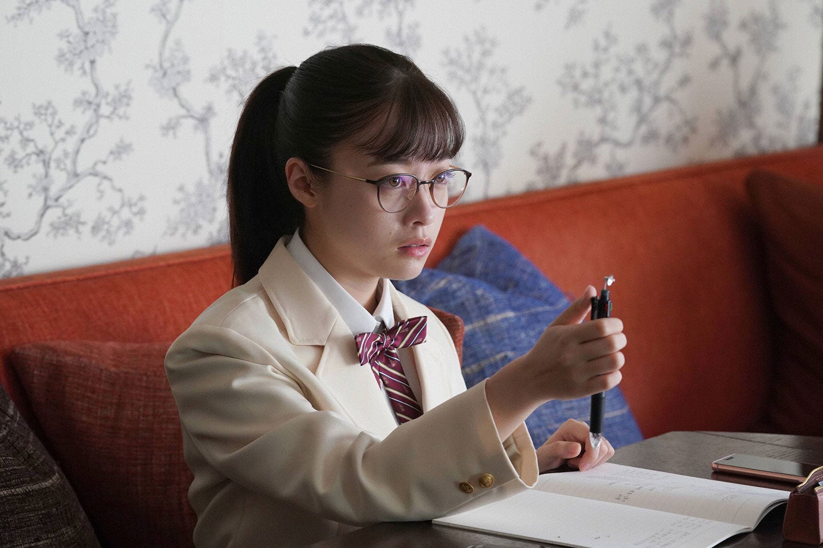 橋本環奈「ルパンの娘」第2話より（C）フジテレビ