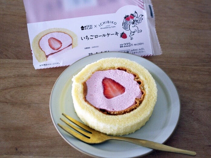 北海道産素材にこだわった生地に、果肉入りいちごクリームがたっぷり